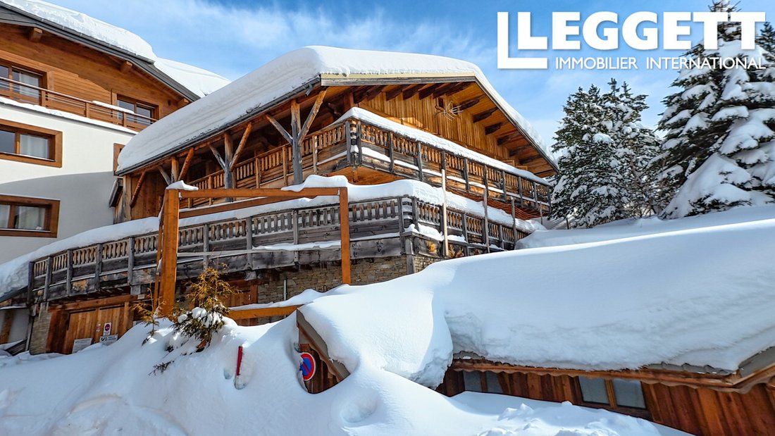 Chalet in Alpe d'Huez, Auvergne-Rhône-Alpes, France 1 - 17551803