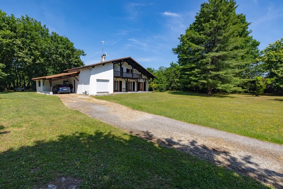 House in Salles, Nouvelle-Aquitaine, France 1 - 17550353