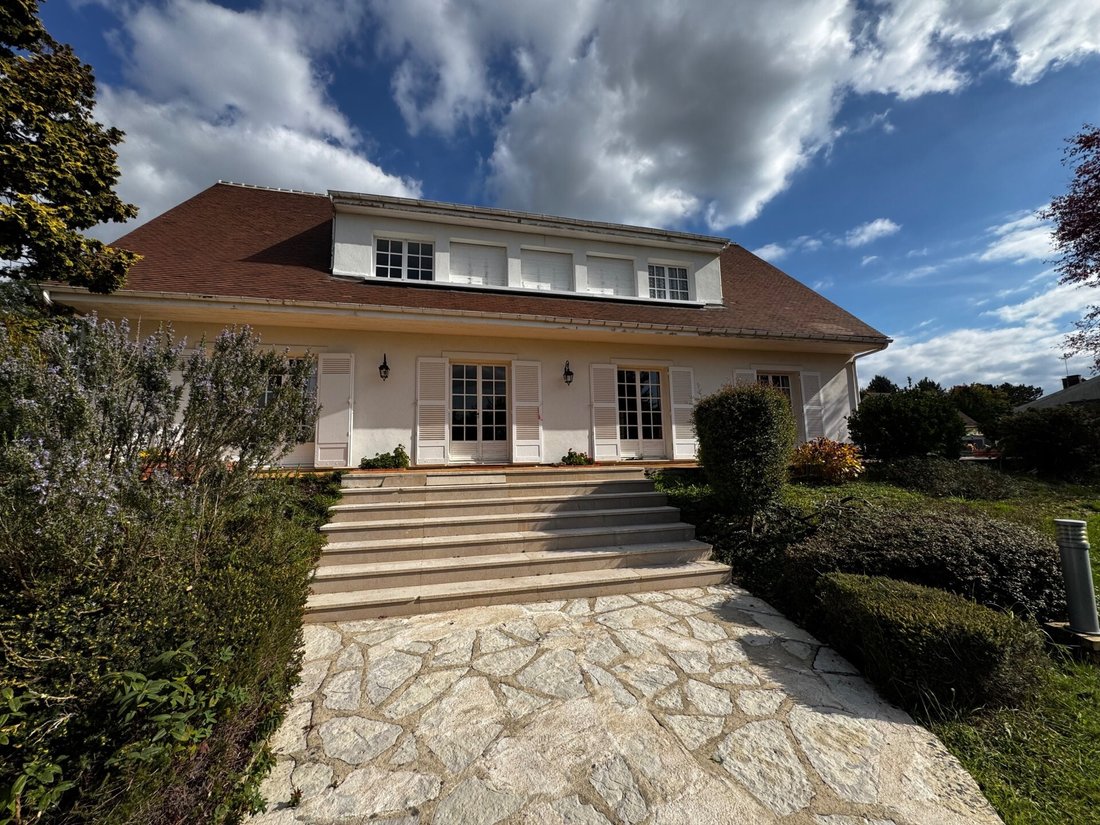 House in Livry-sur-Seine, Ile-de-France, France 3 - 17549663