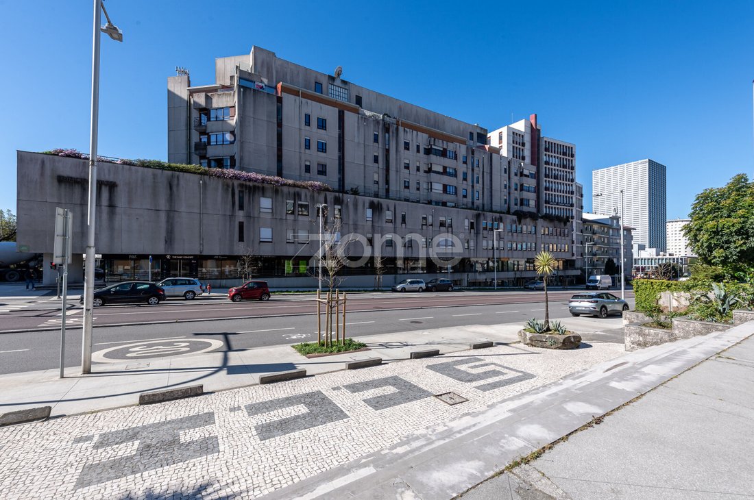 Apartment in Lordelo do Ouro e Massarelos, Porto District, Portugal 2 - 17553651