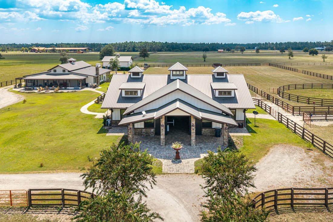 Farm Ranch in Bruce, Florida, United States 1 - 17550451