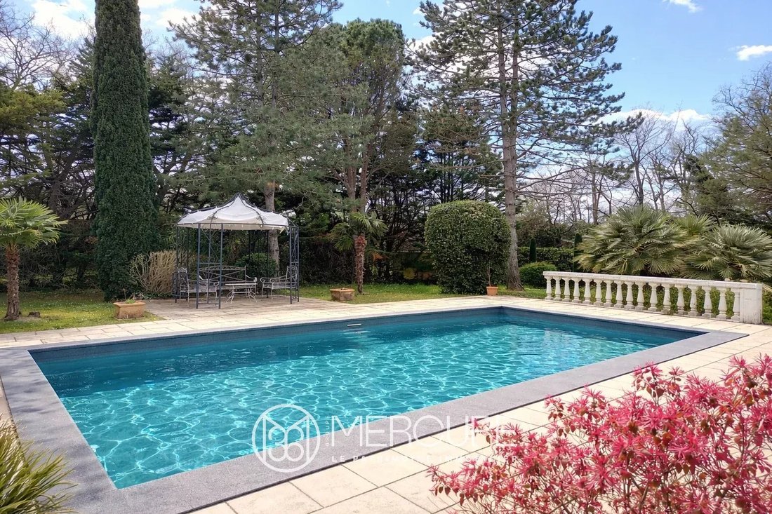 Villa in Allan, Auvergne-Rhône-Alpes, France 2 - 17549012