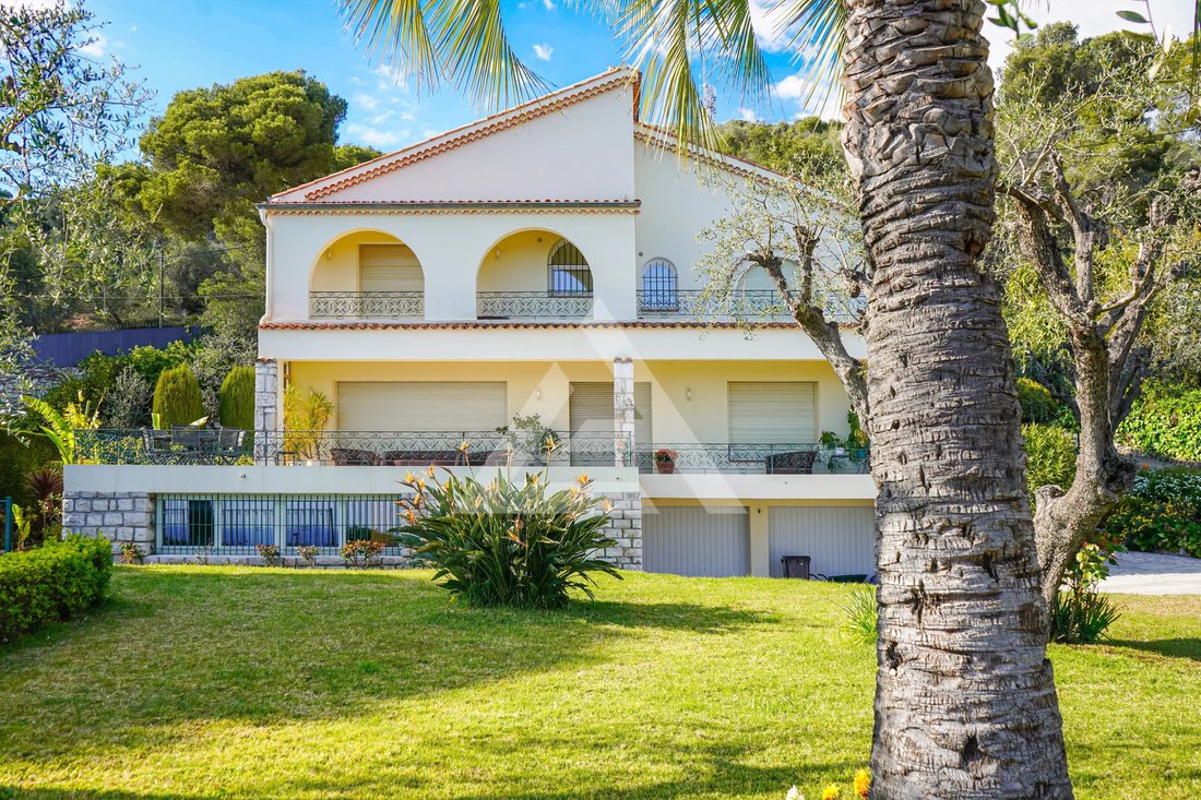 Villa in Nice, Provence-Alpes-Côte d'Azur, France 1 - 14392335
