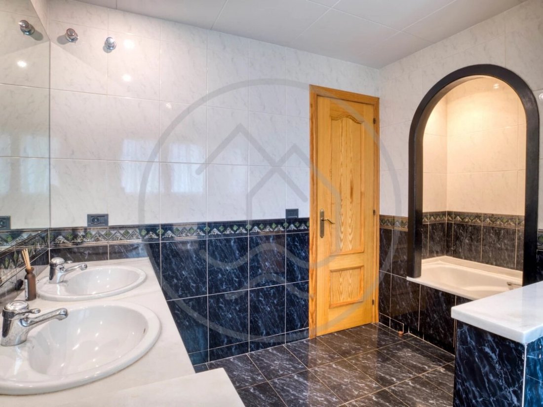 House in Port Neuf, La Rochelle, France 2 - 17552710
