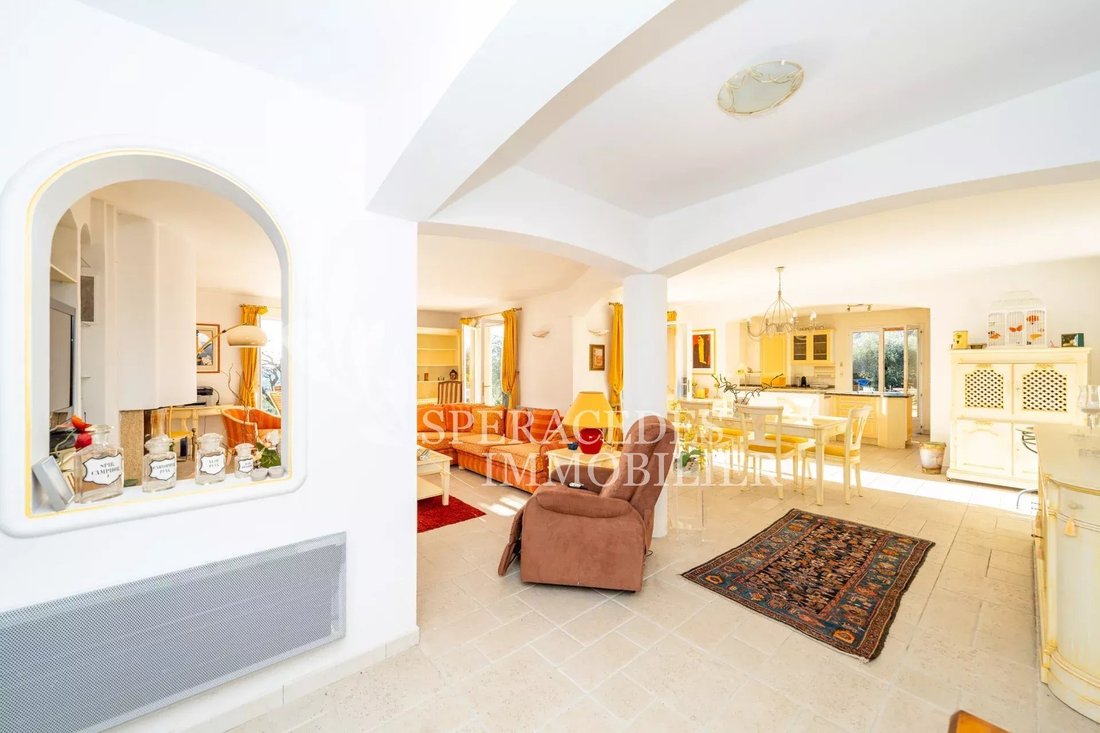 Villa in Spéracèdes, Provence-Alpes-Côte d'Azur, France 3 - 15043111