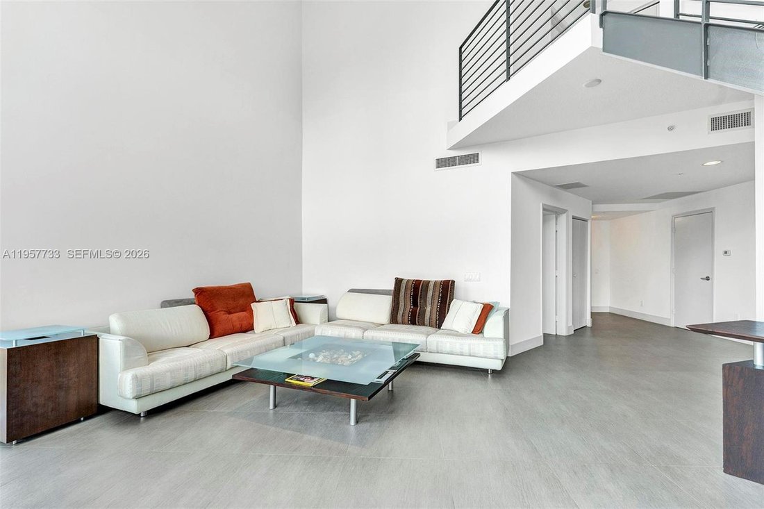 Condo in Miami, Florida, United States 4 - 17549158