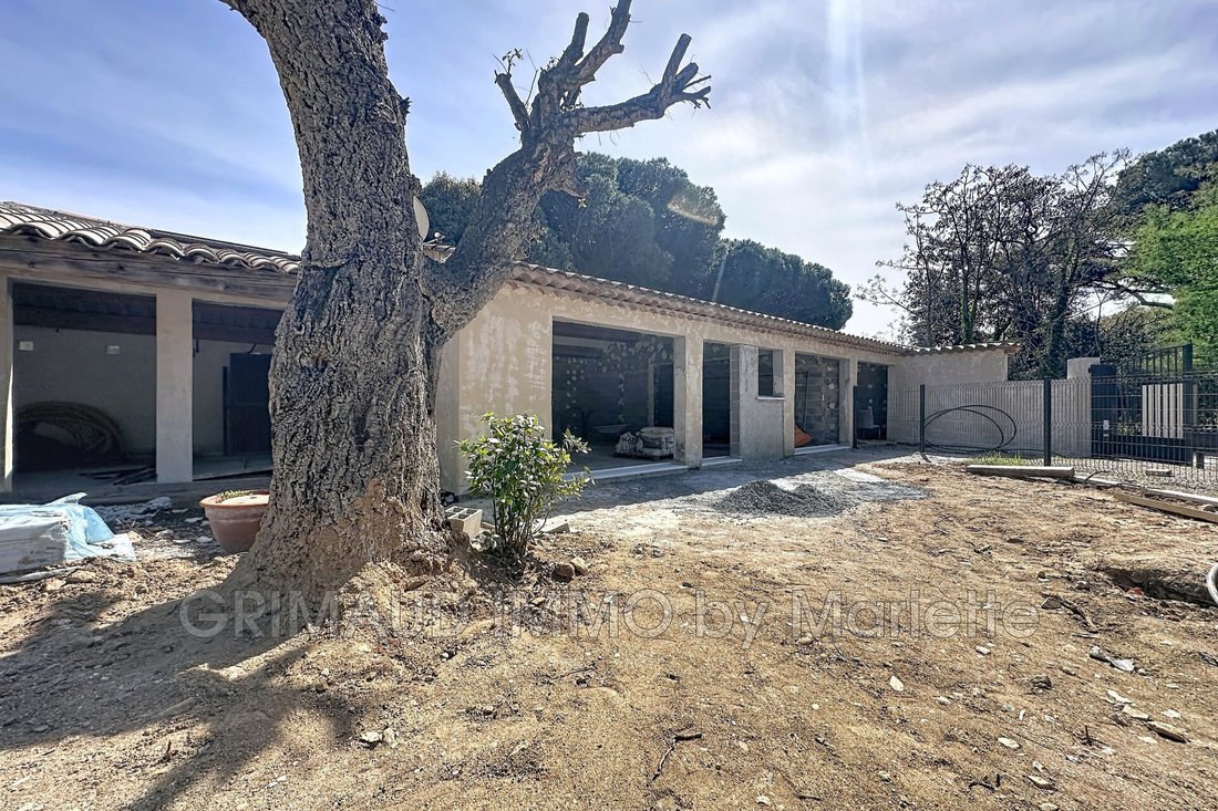 Villa in Grimaud, Provence-Alpes-Côte d'Azur, France 3 - 17519793