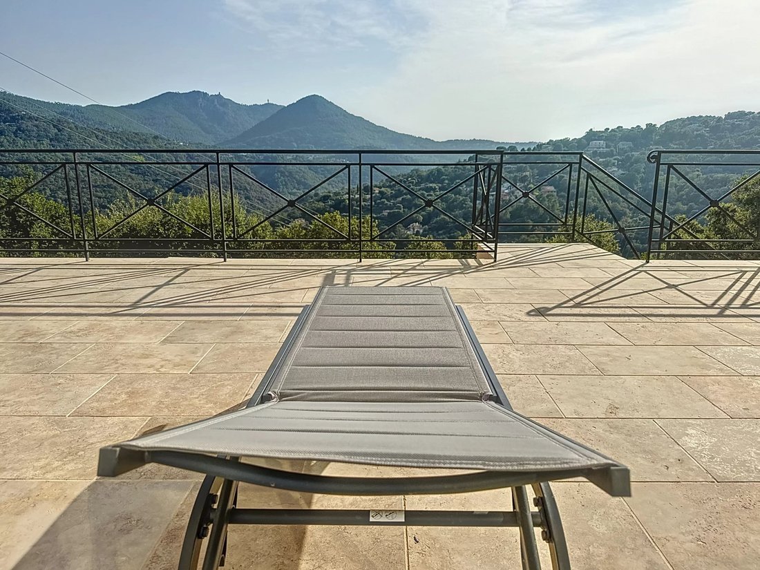 Villa in Les Adrets-de-l'Estérel, Provence-Alpes-Côte d'Azur, France 3 - 15936010