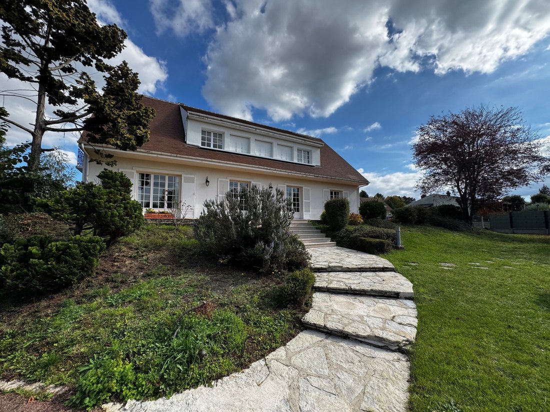 House in Livry-sur-Seine, Ile-de-France, France 2 - 17549663