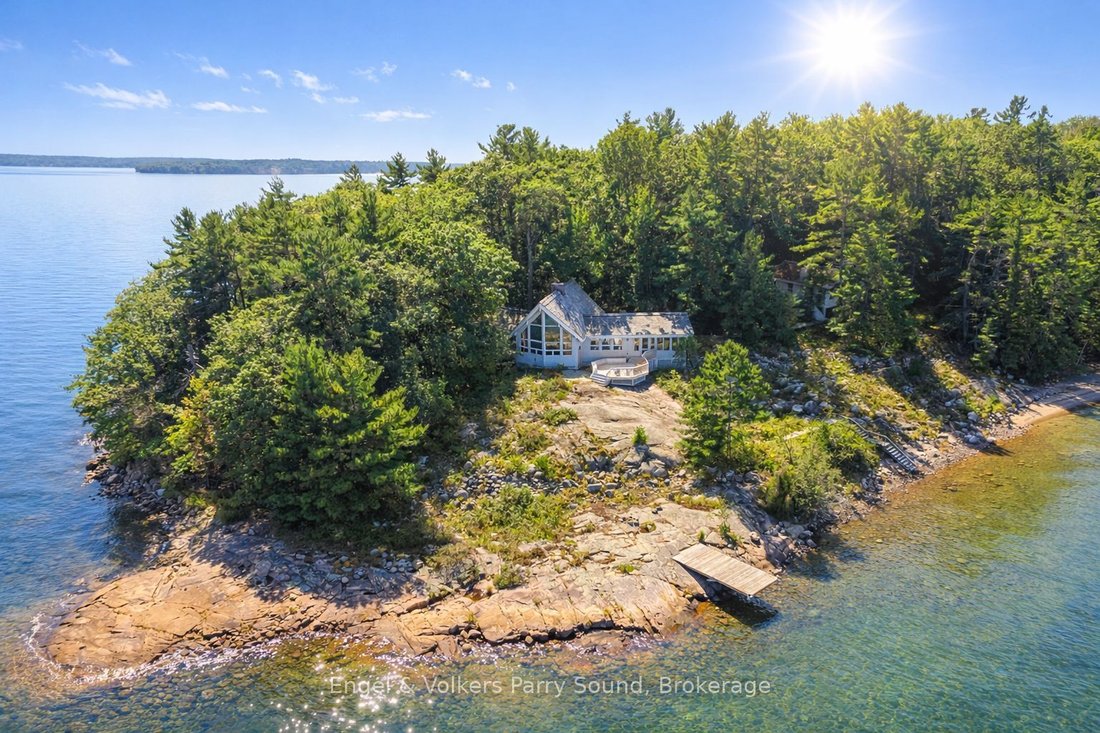 House in Carling, Ontario, Canada 2 - 17552925
