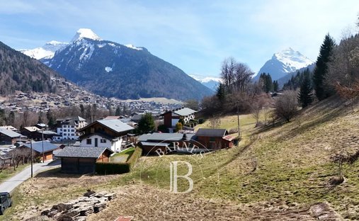 Land in Morzine, Auvergne-Rhône-Alpes, France 1