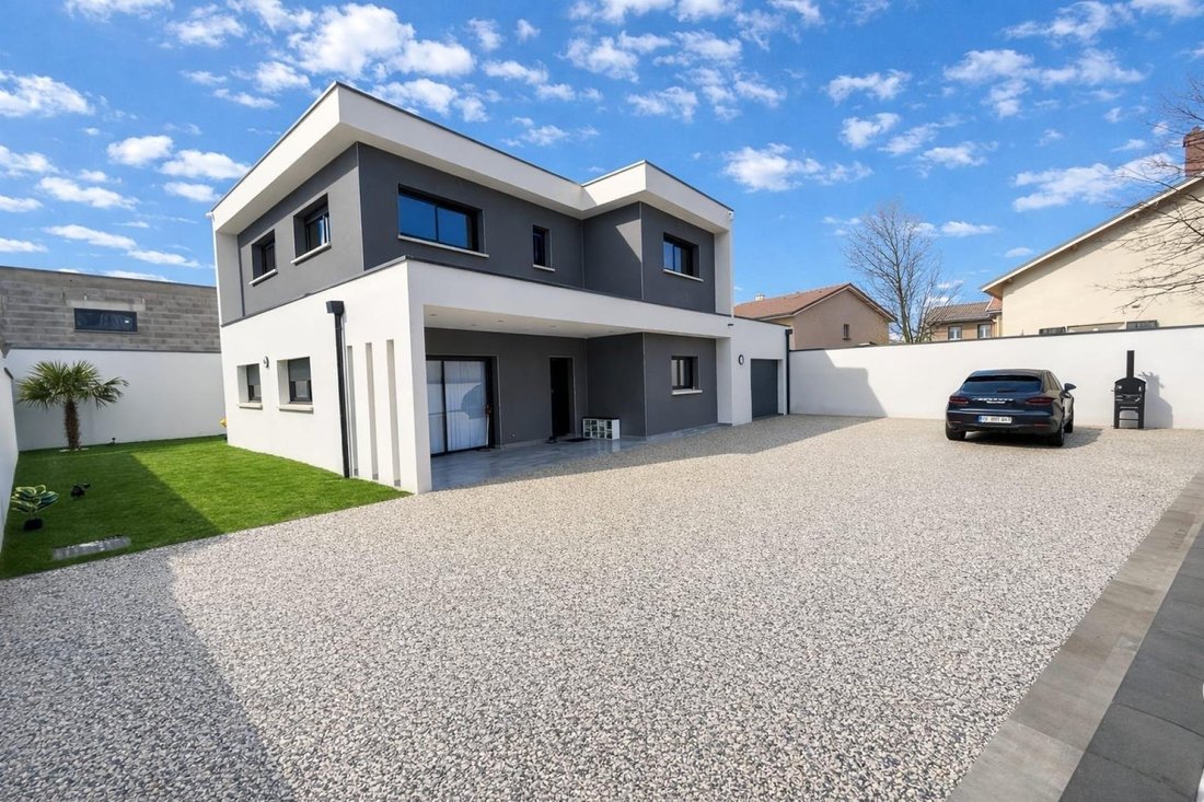 House in Centre Ville, Grigny-sur-Rhône, France 1 - 15876426
