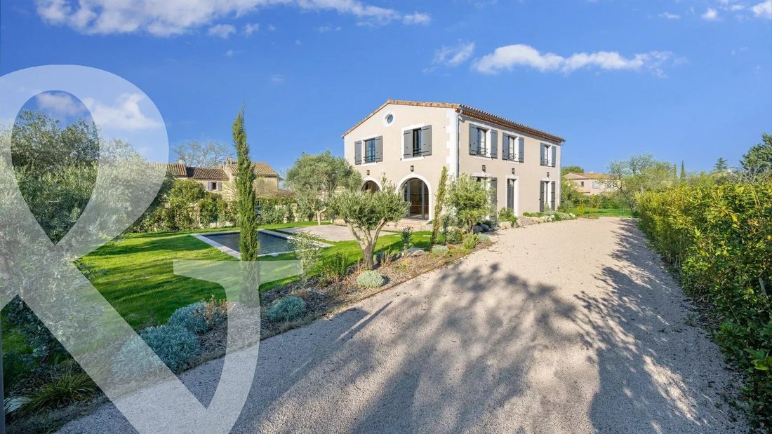 House in Eygalières, Provence-Alpes-Côte d'Azur, France 1 - 17550398