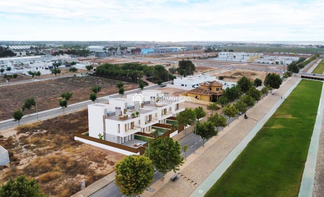 Villa in Pilar de la Horadada, Valencian Community, Spain 4 - 17548685