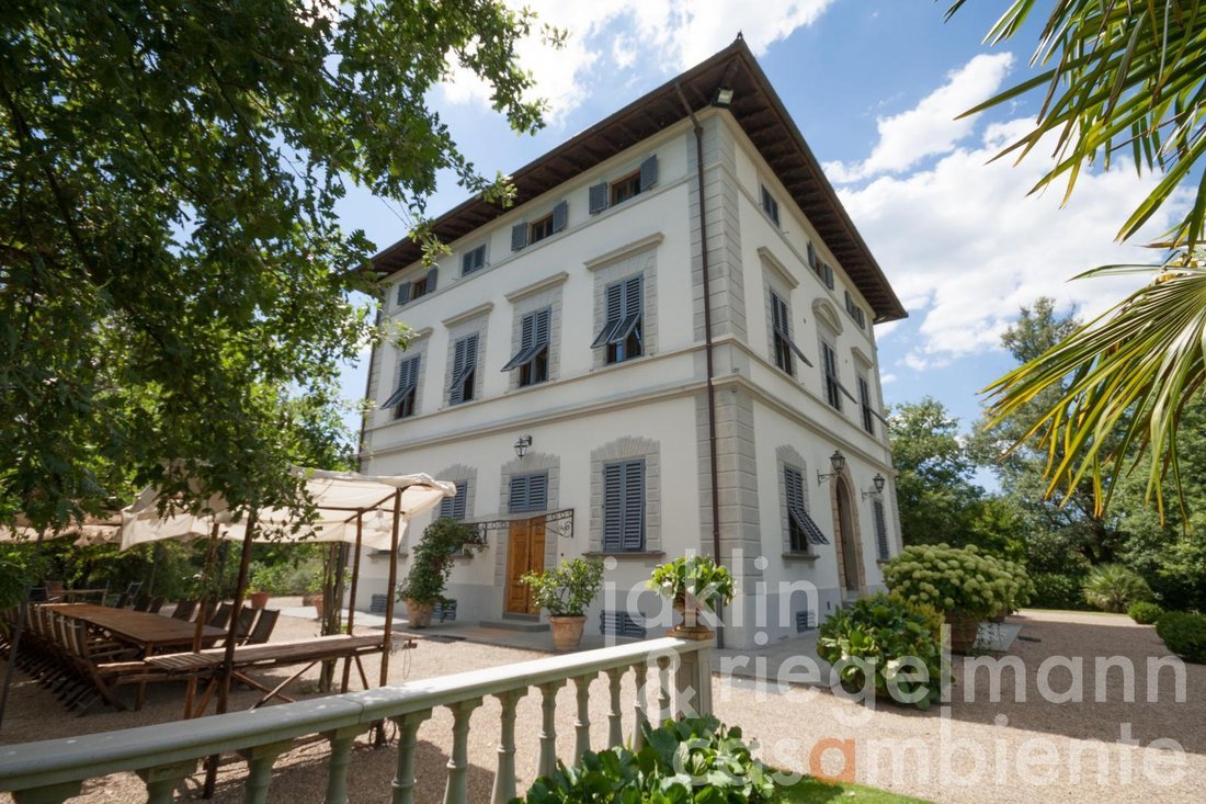 Estate in Stadium - Piazza della Repubblica, Montevarchi, Italy 3 - 11425612