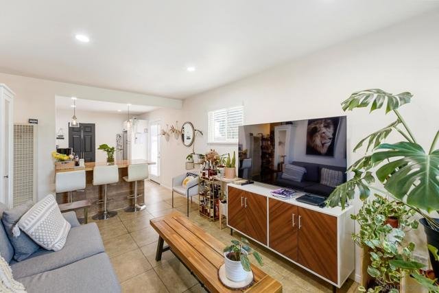 San Diego, California, United States 1 - 17554025
