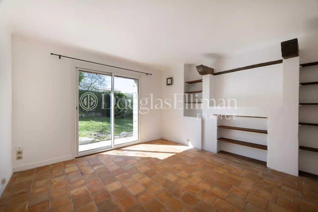Villa en Le Rouret, Provenza-Alpes-Costa Azul, Francia 4 - 17550191