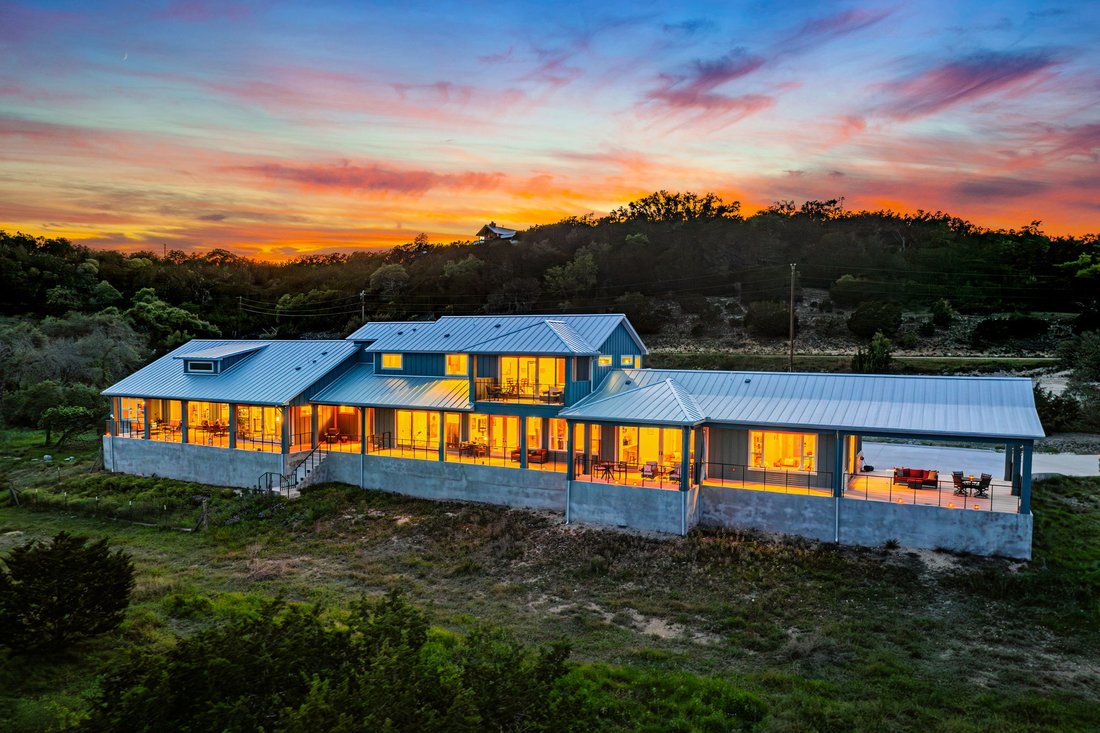 House in Fredericksburg, Texas, United States 2 - 16200001