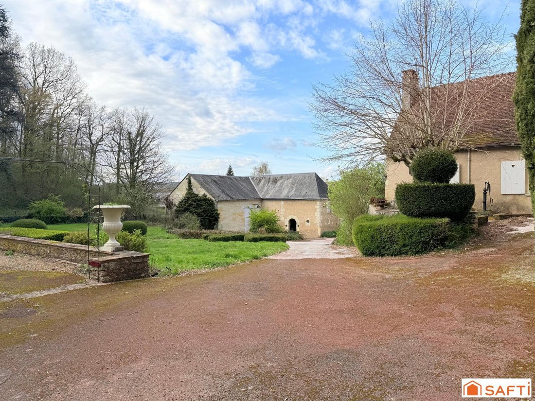 House in La Chartre-sur-le-Loir, Pays de la Loire, France 3 - 17551159