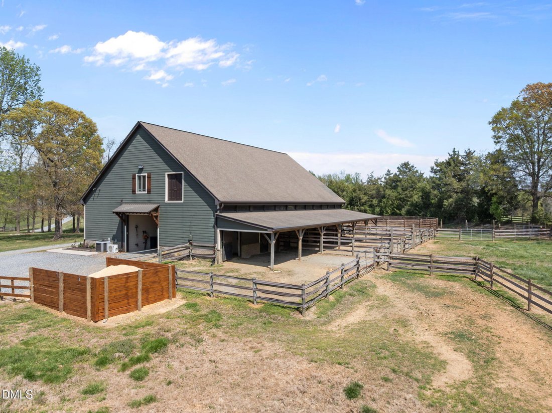 Farm Ranch in Greensboro, North Carolina, United States 5 - 17552367
