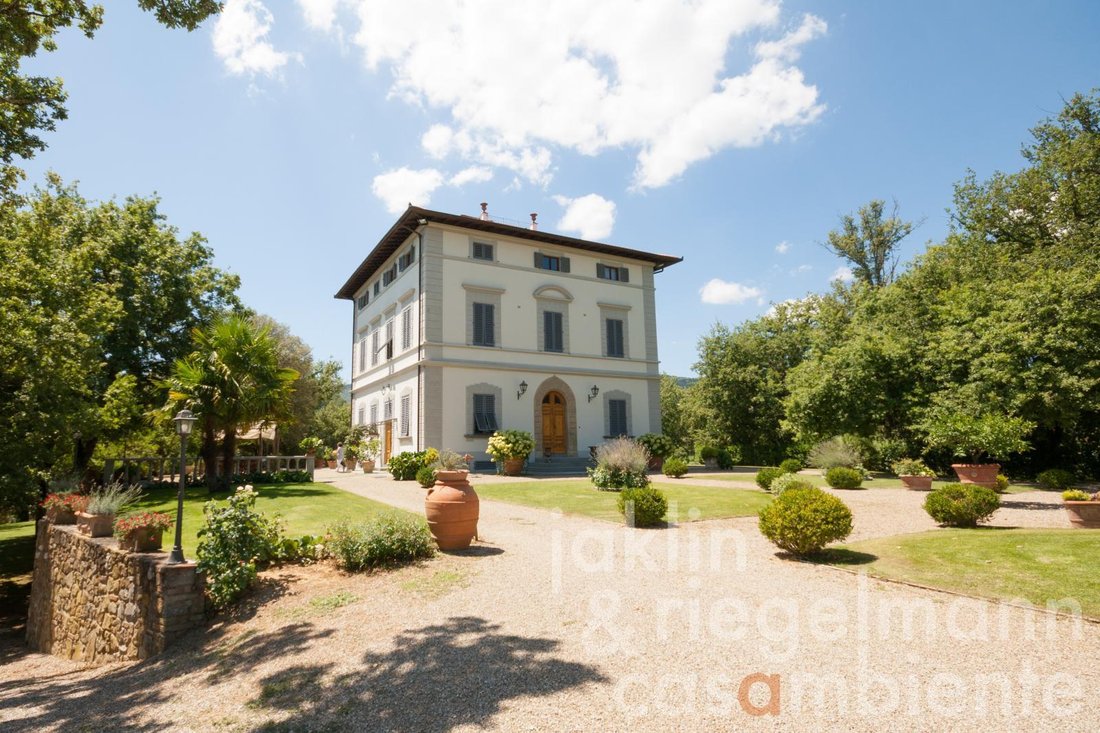Estate in Stadium - Piazza della Repubblica, Montevarchi, Italy 1 - 11425612