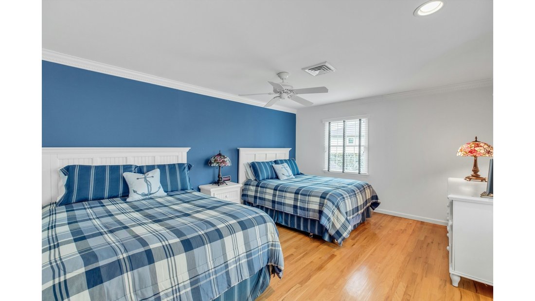 House in Hampton Bays, New York, United States 4 - 16900966