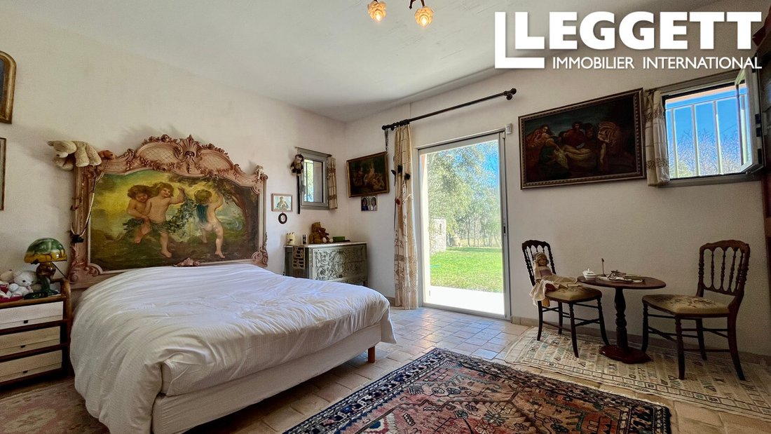 Villa in Bagnols-en-Forêt, Provence-Alpes-Côte d'Azur, France 5 - 16997155