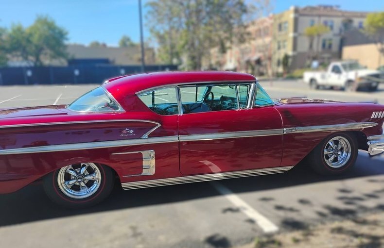 Coupe in Glendale, United States 1 - 17555085