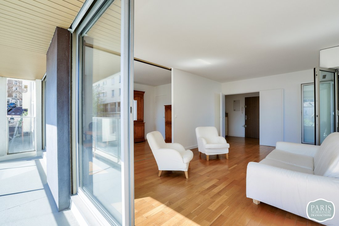 Apartment in Saint-Cloud, Ile-de-France, France 1 - 17549544