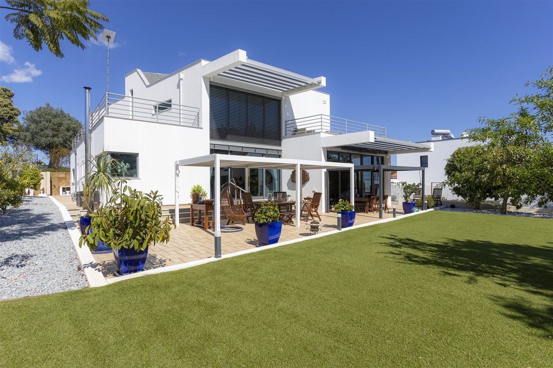 House in Mexilhoeira Grande, Algarve, Portugal 1 - 17533430