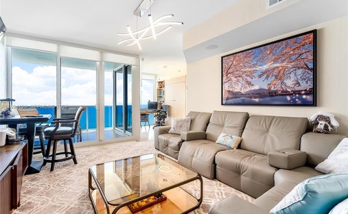 House in Sunny Isles Beach, Florida, United States 1