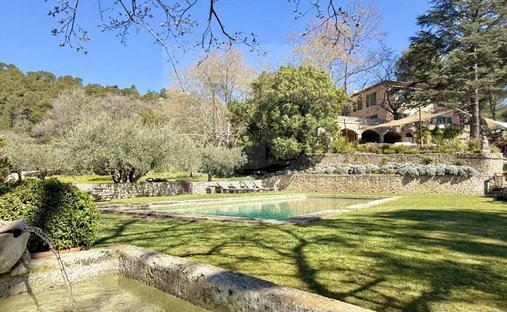 Estate in Le Tholonet, Provence-Alpes-Côte d'Azur, France 1