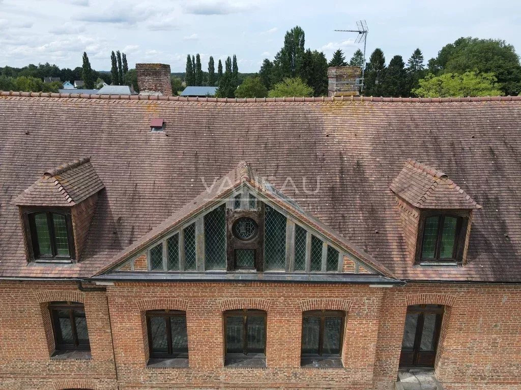 Estate in Châtellerault, Nouvelle-Aquitaine, France 5 - 17550312