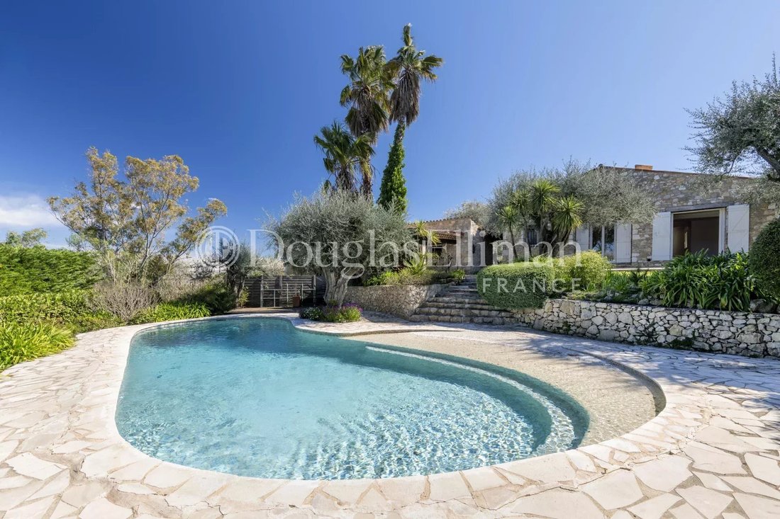 Villa à Le Rouret, Provence-Alpes-Côte d'Azur, France 3 - 17550191