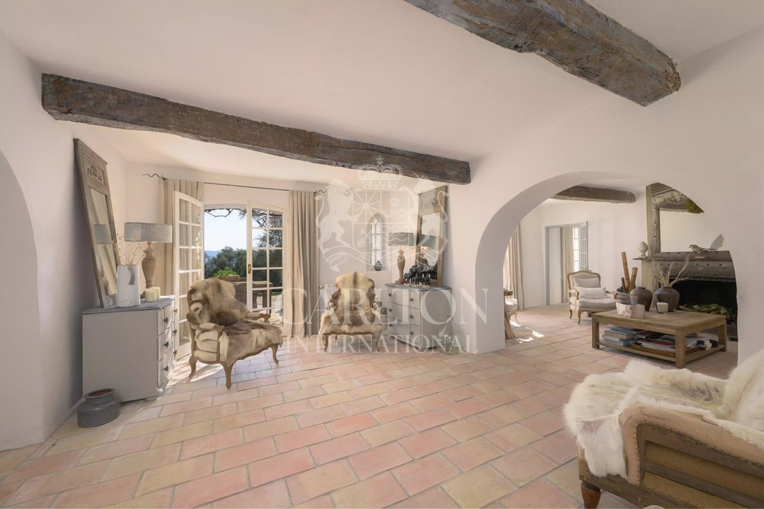 Country House in Châteauneuf-Grasse, Provence-Alpes-Côte d'Azur, France 2 - 17550355
