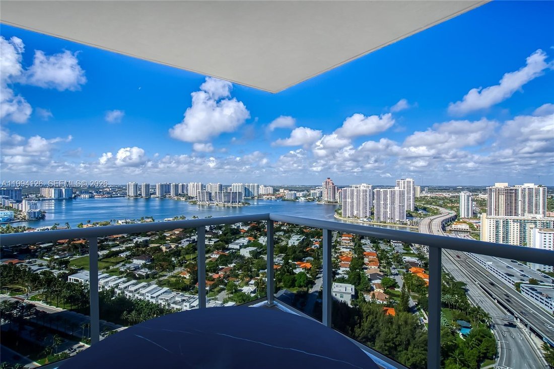 Maison à Sunny Isles Beach, Floride, États-Unis 3 - 17551710