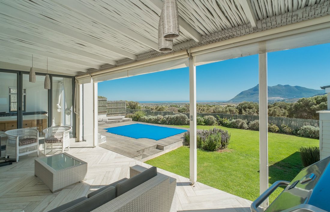 House in Fish Hoek, South Peninsula, Cape Town 1 - 17497261