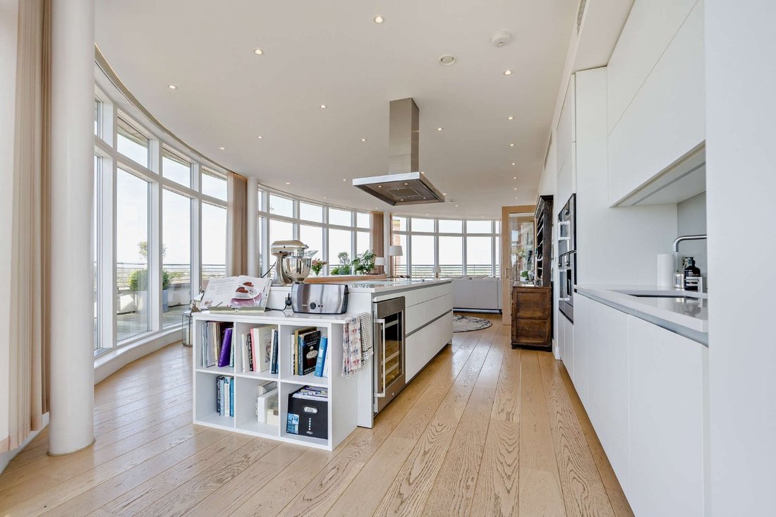 Apartment in Dorchester, England 5 - 17549450