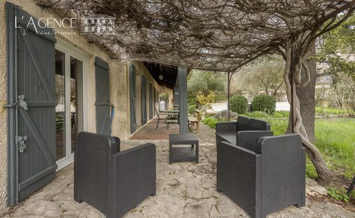 House in Le Tholonet, Provence-Alpes-Côte d'Azur, France 1