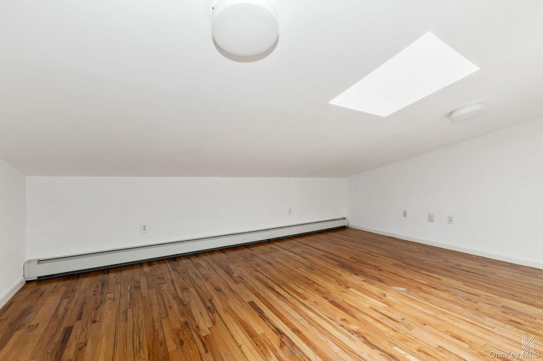 House in New York, New York, United States 4 - 17552320