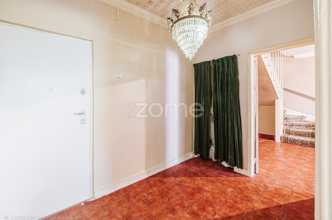 Apartment in Alvalade, Lisbon, Portugal 1 - 17553422