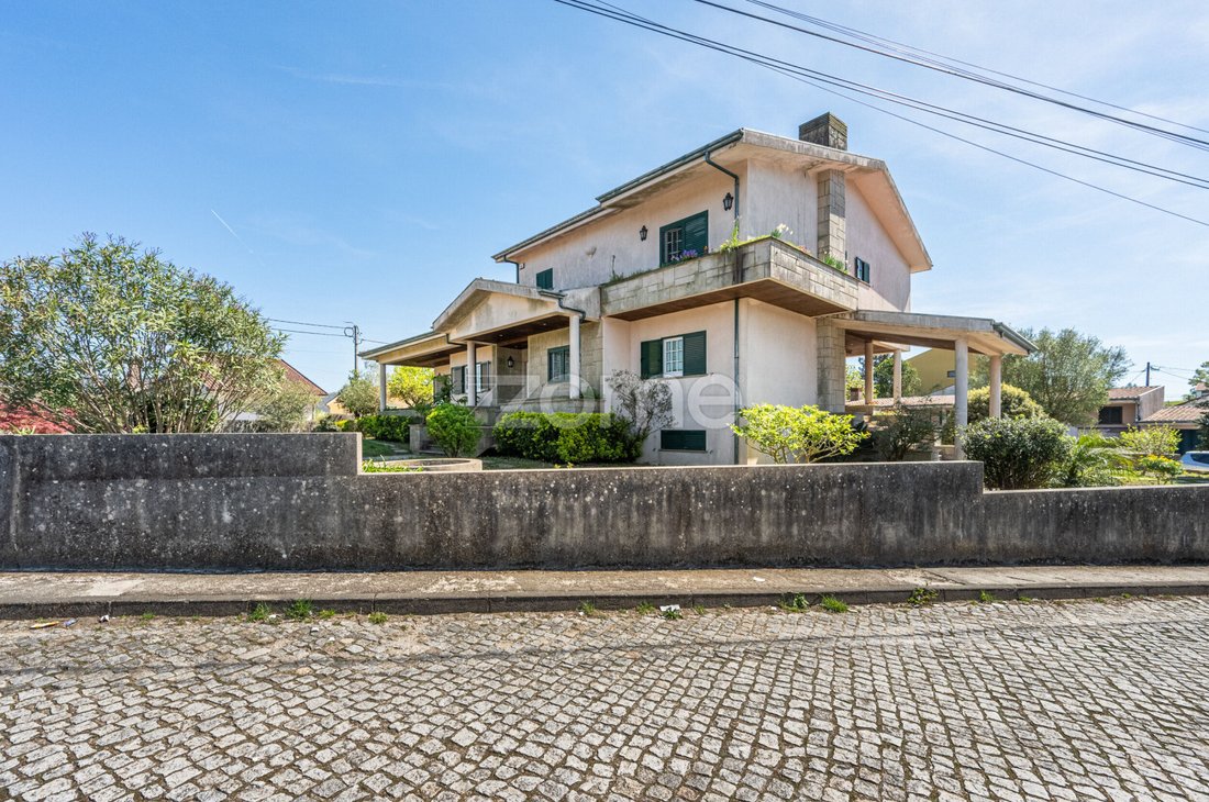 House in Fanzeres e Sao Pedro da Cova, Porto District, Portugal 2 - 17553445