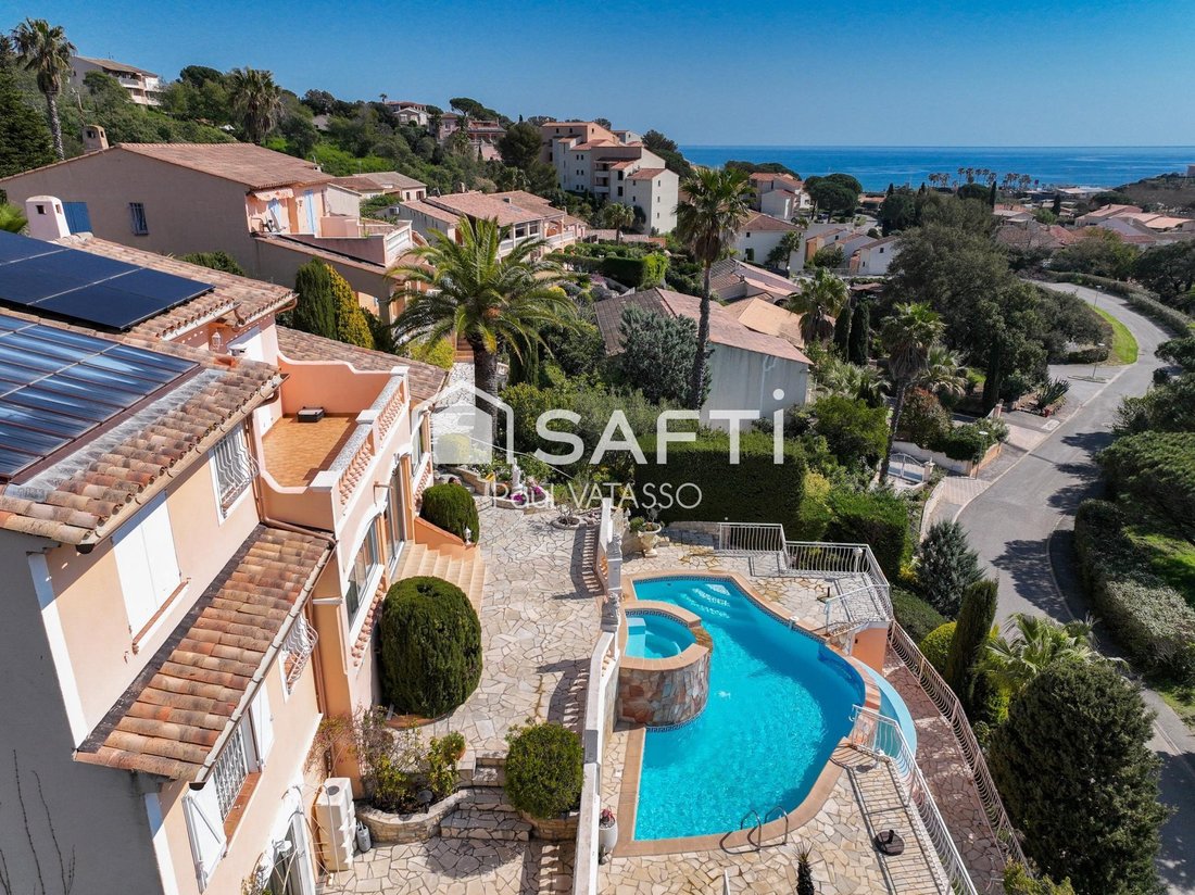 House in Ecarts, Roquebrune-sur-Argens, France 2 - 17551142