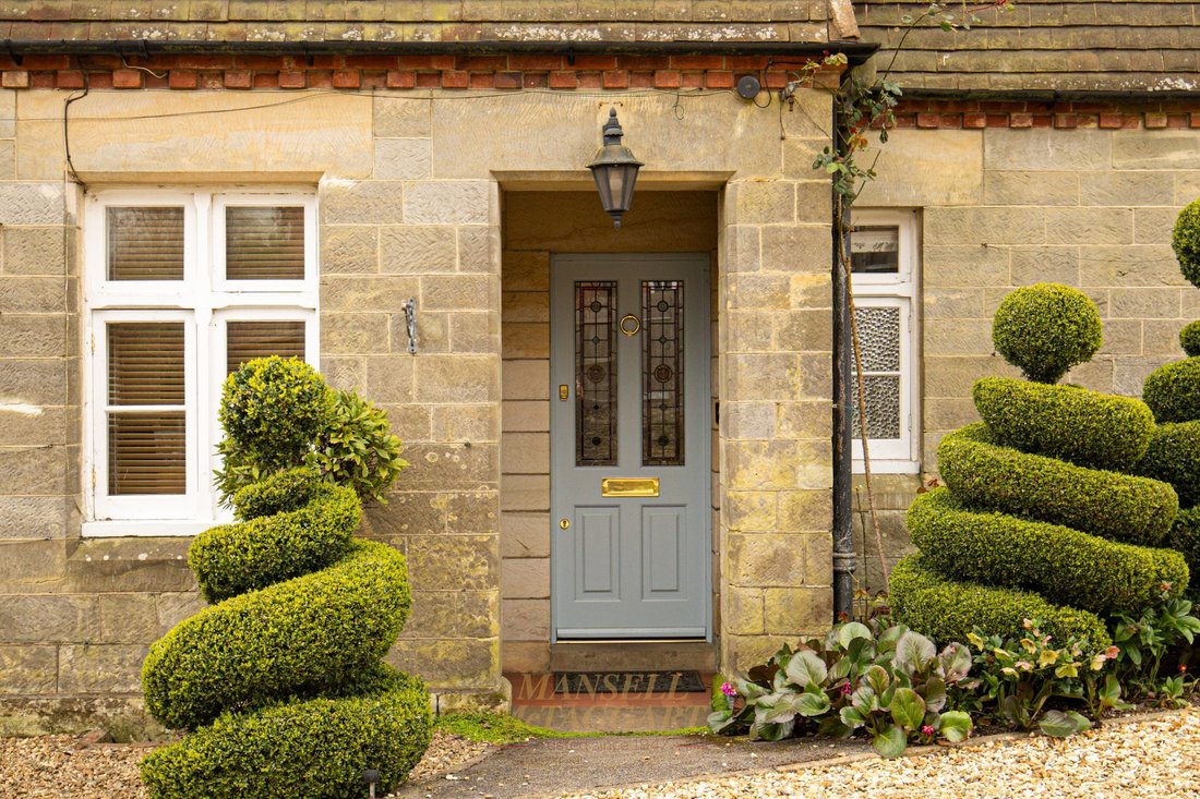 House in Turners Hill, England 3 - 17549687