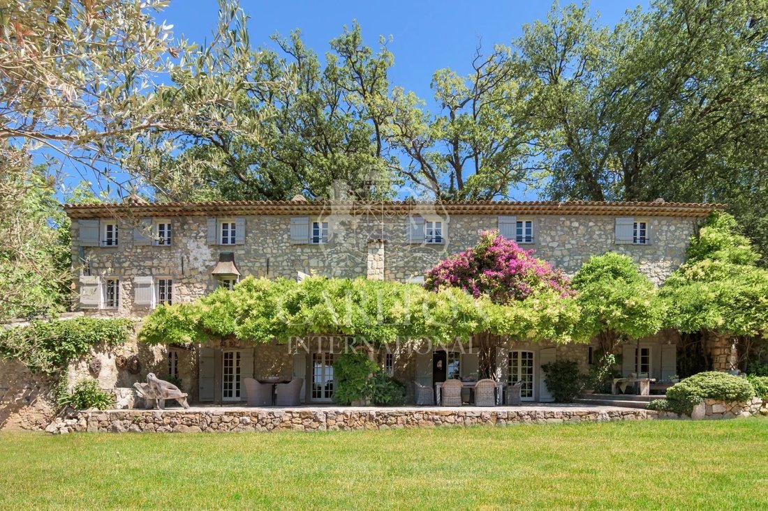 Country House in Châteauneuf-Grasse, Provence-Alpes-Côte d'Azur, France 1 - 17550355