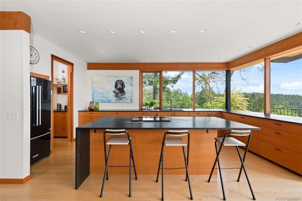 House in Saltspring Island, British Columbia, Canada 5 - 17552993