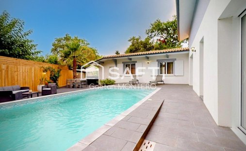 House in Ares, Nouvelle-Aquitaine, France 1