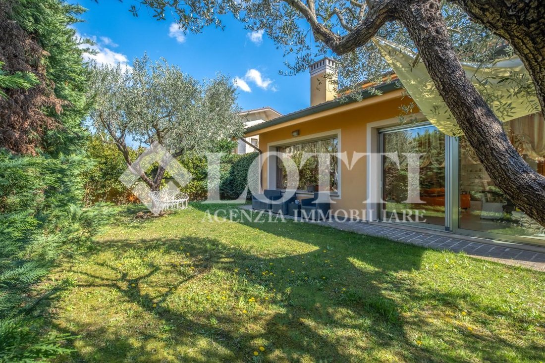 Villa in Calcinaia, Tuscany, Italy 5 - 17552173
