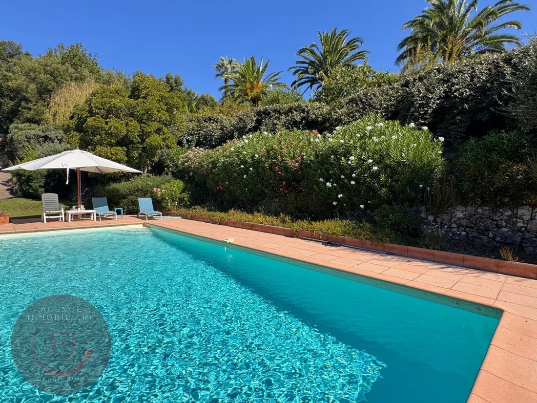 Villa in Les Adrets-de-l'Estérel, Provence-Alpes-Côte d'Azur, France 2 - 16038623