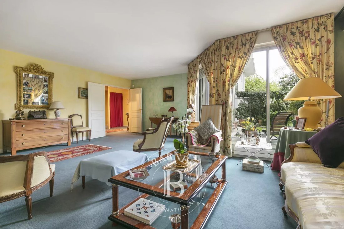 Apartment in Chantiers, Versailles, France 1 - 17548622